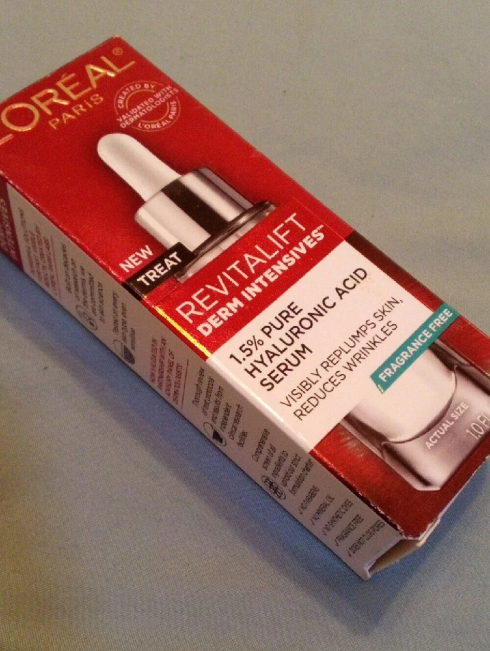 L'Oreal Revitalift Derm Intensives Hyaluronic Acid Serum - Red